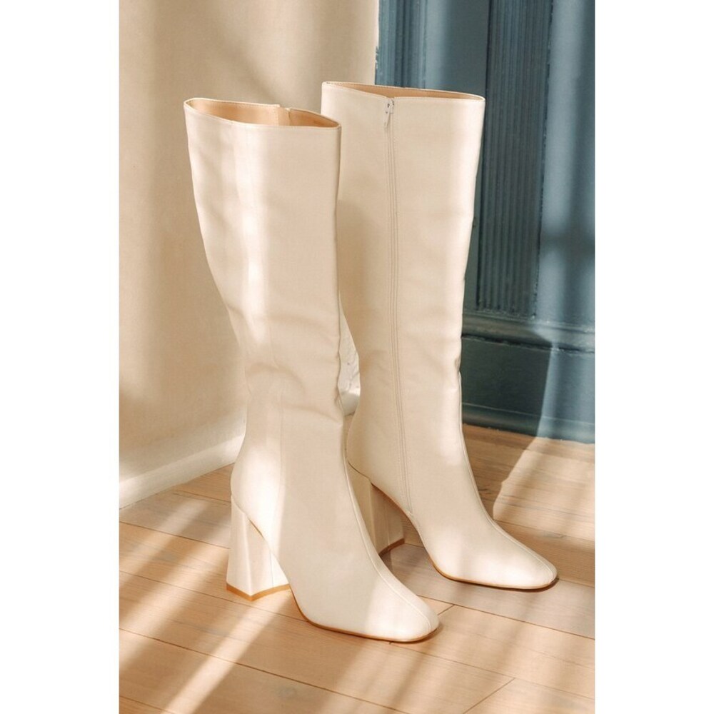 Lulus Magnolia White Square Toe Knee-high Boots - Size 8.5